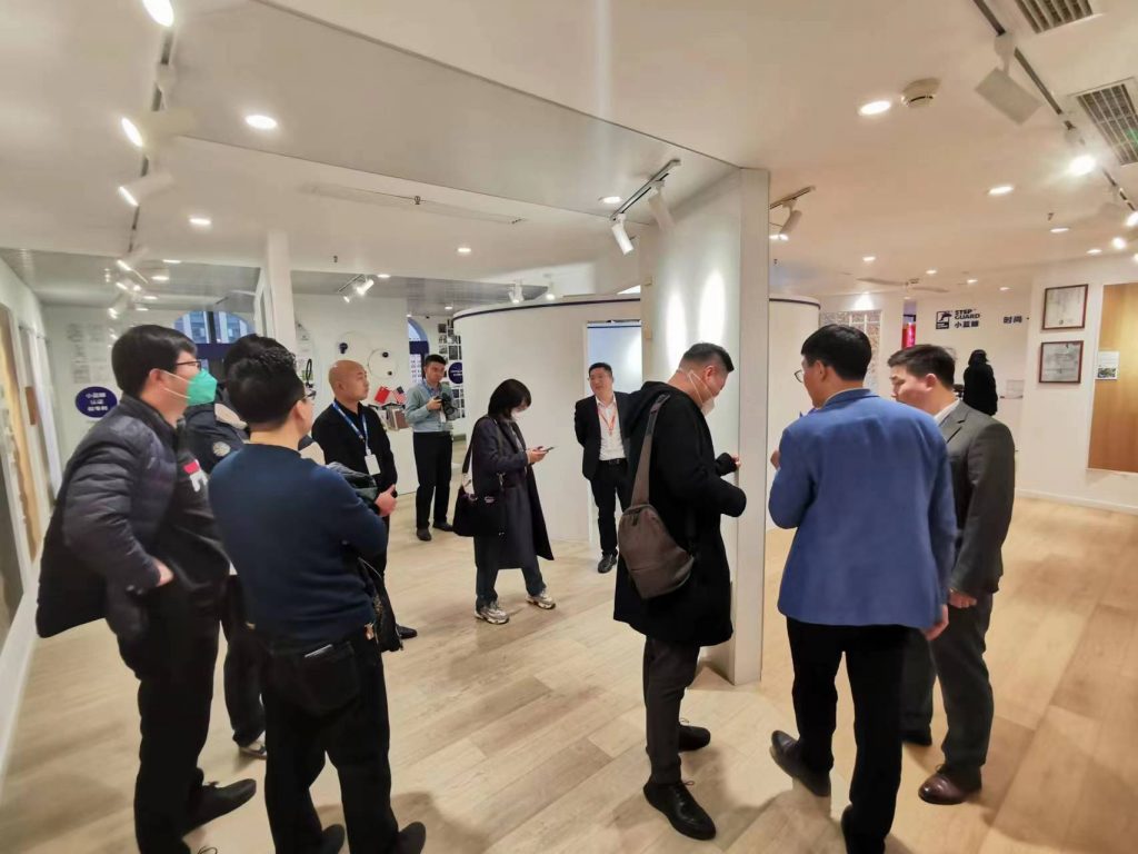 小蓝鲸石晶地板展厅参观