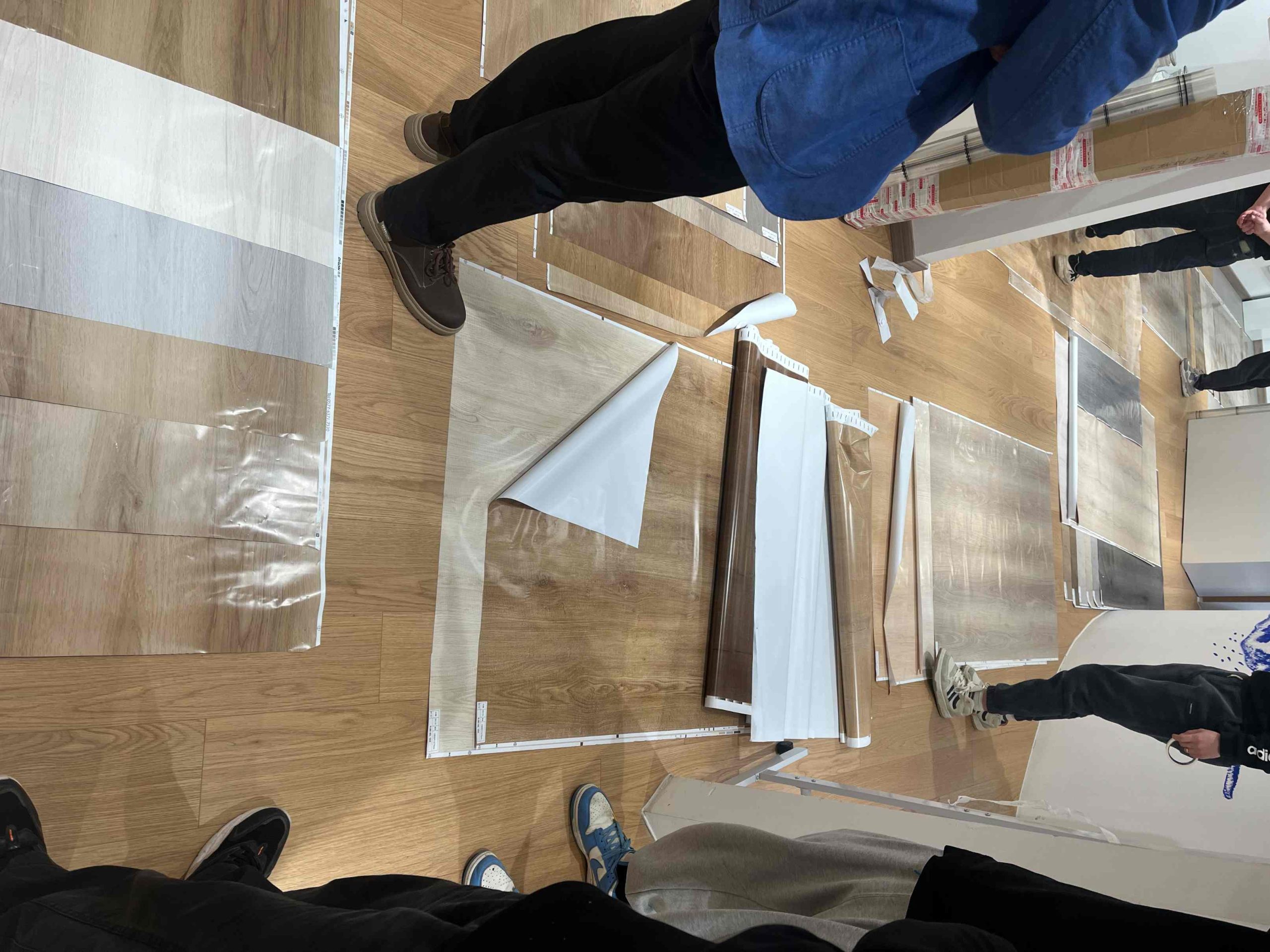 小蓝鲸石晶鱼骨拼地板筛选花色过程